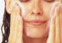 Facial cleansing at home: proven remedies for problem skin