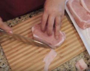 Fırında Fransız usulü domuz eti nasıl pişirilir Fransız usulü domatesli ve peynirli tavuk