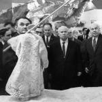 Návšteva N.S.  Chruščovova výstava avantgardných umelcov v Manege.  Prečo Chruščov rozbil výstavu v Manéži?  Chruščov na výstave avantgardných umelcov